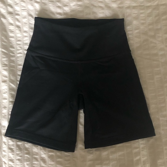 Athleta yoga shorts - Picture 3 of 3